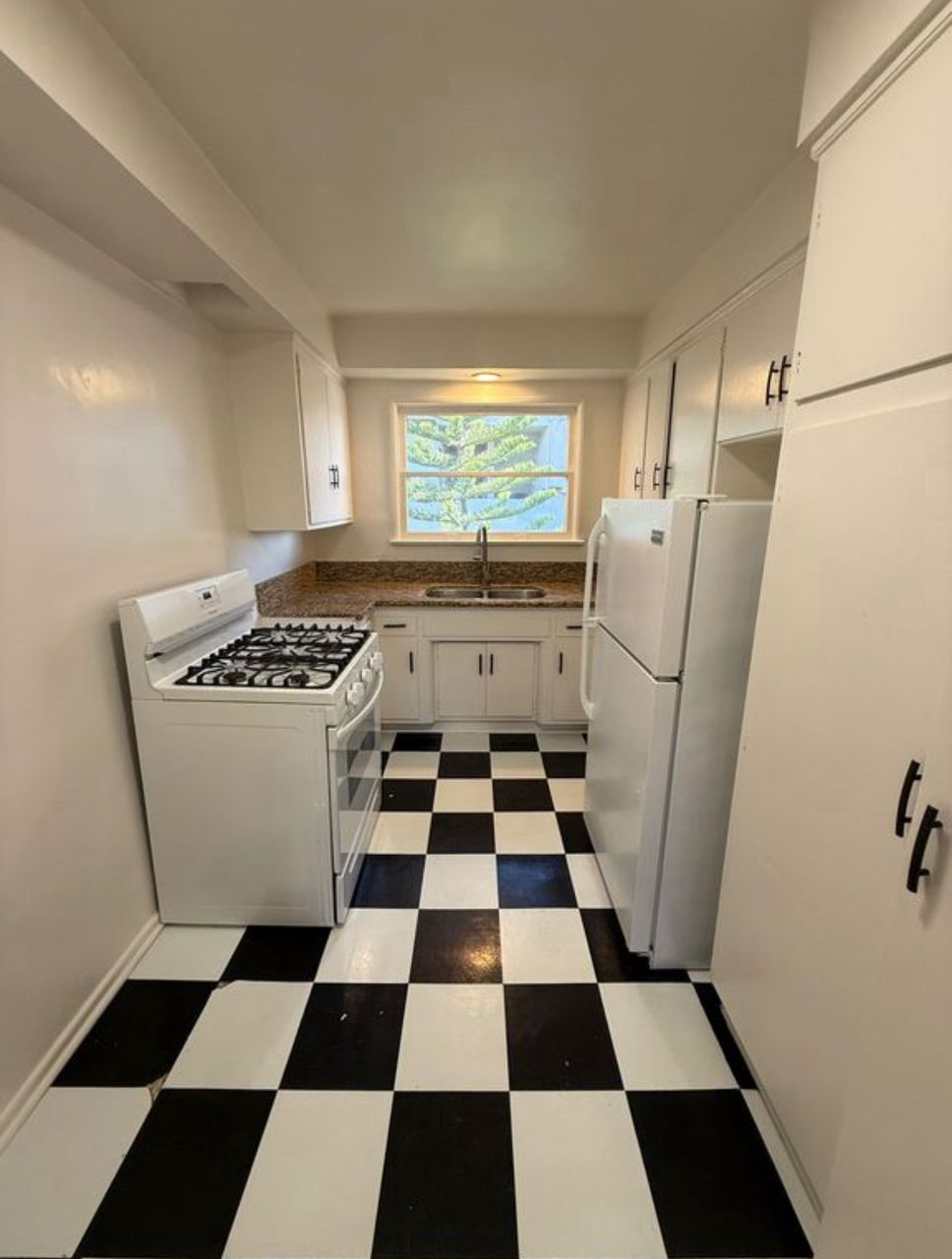 4520 Clinton Street APT 202, Los Angeles, CA 90004 - Image 4