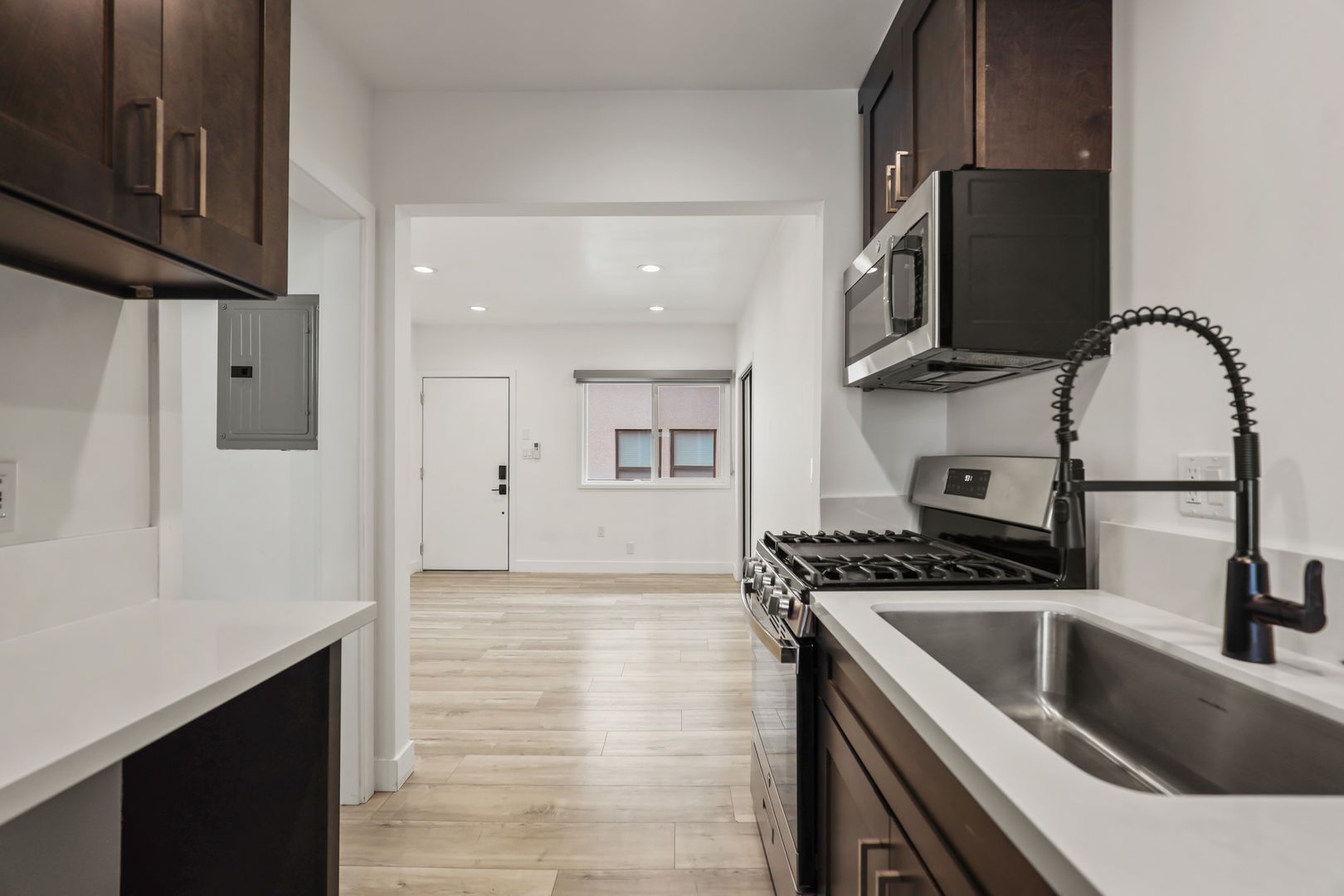 410 Lucas Avenue - Unit D, Los Angeles, CA 90017 - Image 4